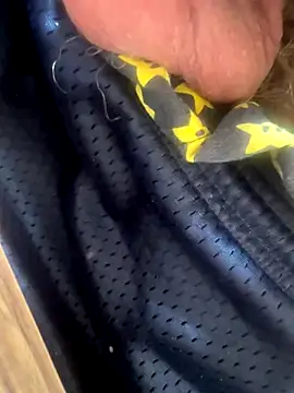 Snapshot of gboy171 chatting on 09-22-25, 03:14 gboy171 online show from 09-22-25, 03:14