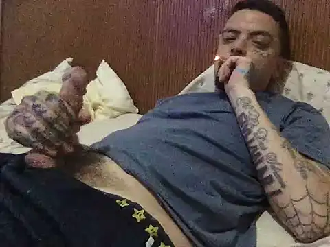 Snapshot of gboy171 chatting on 09-24-25, 03:54 gboy171 online show from 09-24-25, 03:54