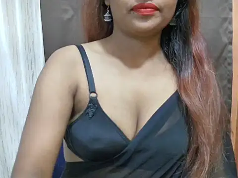 Snapshot of Mayra_baby chatting on 09-21-25, 10:06 Mayra baby online show from 09-21-25, 10:06