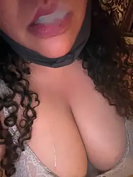 Snehameowwxh online show from 04-10-26, 06:34