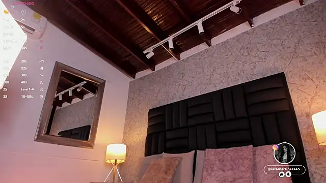 Snapshot of iara_martinez chatting on 09-27-25, 12:43 iara martinez online show from 09-27-25, 12:43