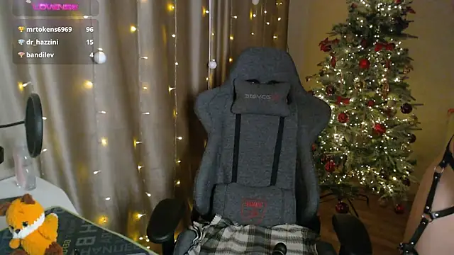 Snapshot of MargoFoxy chatting on 01-10-25, 11:11 MargoFoxy online show from 01-10-25, 11:11