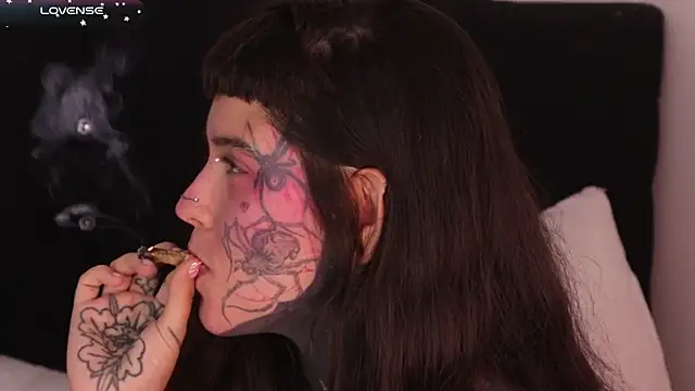 Snapshot of SylveonFox chatting on 02-11-25, 02:57 SylveonFox online show from 02-11-25, 02:57