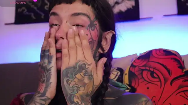 Snapshot of SylveonFox chatting on 11-12-25, 06:41 SylveonFox online show from 11-12-25, 06:41