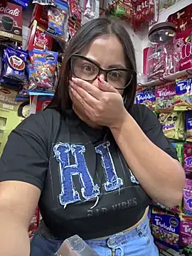 Sol biglips online show from 12-19-24, 03:19