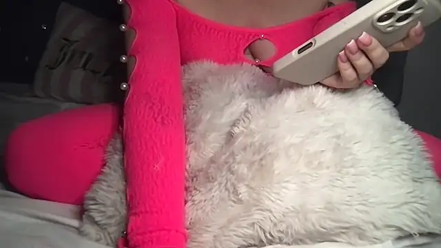 Snapshot of femmefatalebabe chatting on 11-26-25, 03:29 femmefatalebabe online show from 11-26-25, 03:29