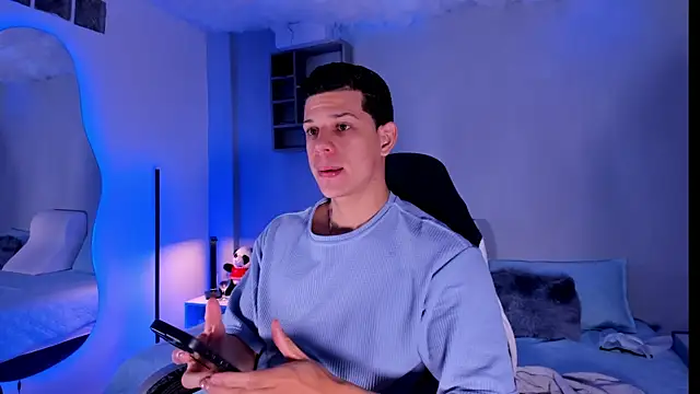 MarcoSullivan online show from 12-15-25, 01:37