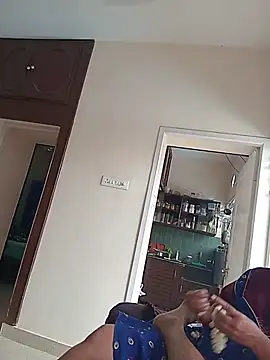 AUNTY1984 online show from 05-25-26, 05:13