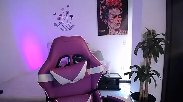 esmeraldaa230 online show from 03-14-26, 07:41