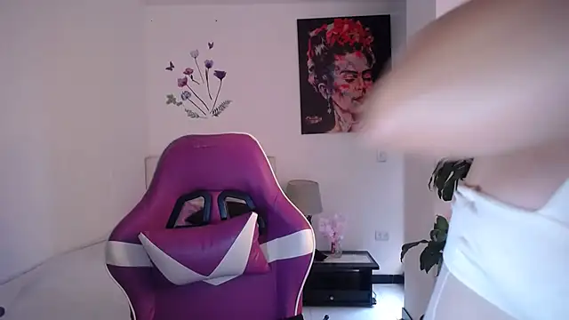 esmeraldaa230 online show from 03-30-26, 09:05