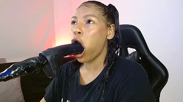 Snapshot of Anabel693 chatting on 03-11-25, 07:37 Anabel693 online show from 03-11-25, 07:37