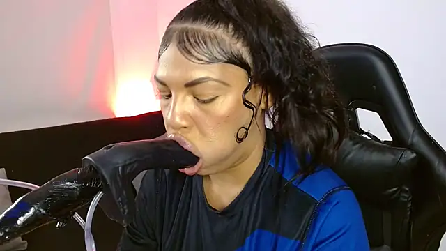 Snapshot of Anabel693 chatting on 03-13-25, 07:42 Anabel693 online show from 03-13-25, 07:42