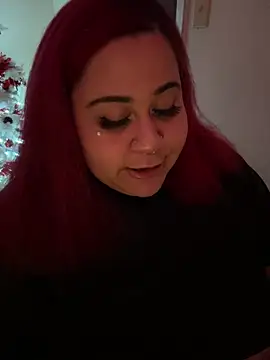 Juicyjordie online show from 12-17-24, 05:18