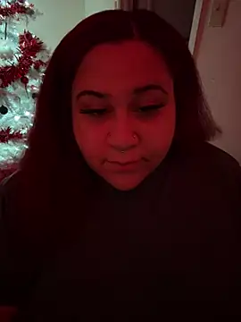 Snapshot of Juicyjordie chatting on 12-23-24, 06:33 Juicyjordie online show from 12-23-24, 06:33