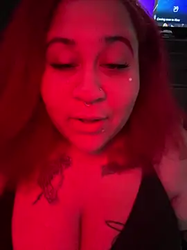 Snapshot of Juicyjordie chatting on 09-21-25, 01:29 Juicyjordie online show from 09-21-25, 01:29