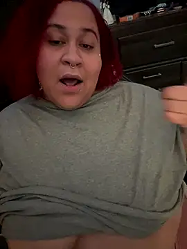 Snapshot of Juicyjordie chatting on 09-26-25, 04:27 Juicyjordie online show from 09-26-25, 04:27