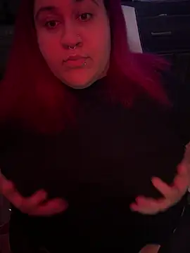 Snapshot of Juicyjordie chatting on 10-31-25, 03:29 Juicyjordie online show from 10-31-25, 03:29