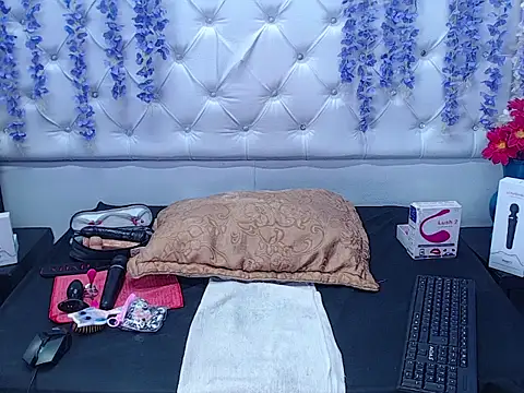 Snapshot of Brith_Adams chatting on 02-06-25, 02:33 Brith Adams online show from 02-06-25, 02:33