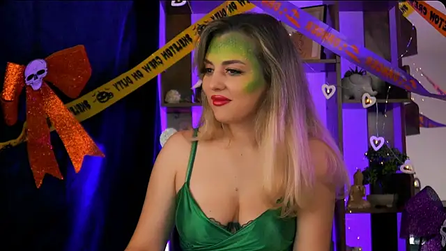 Snapshot of Bailey_Evans chatting on 10-30-25, 07:10 Bailey Evans online show from 10-30-25, 07:10