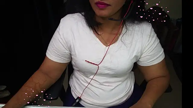 Snapshot of Arushisingh8888 chatting on 06-08-26, 01:55 Arushisingh8888 online show from 06-08-26, 01:55