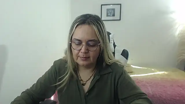 Snapshot of samy_vsn chatting on 05-25-26, 09:43 samy vsn online show from 05-25-26, 09:43