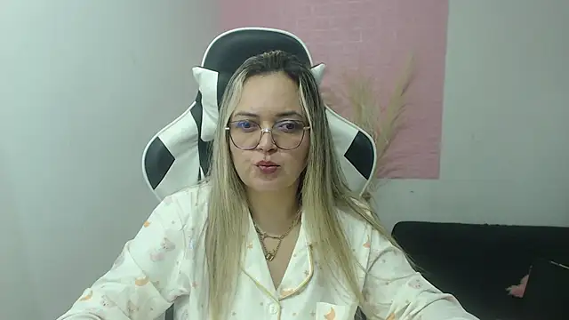 Snapshot of samy_vsn chatting on 05-30-26, 05:21 samy vsn online show from 05-30-26, 05:21
