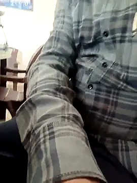 Snapshot of Hot-man39 chatting on 04-11-26, 06:51 Hot-man39 online show from 04-11-26, 06:51