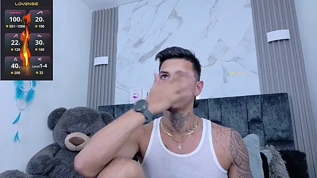 Snapshot of JAYCOB00 chatting on 12-15-25, 01:54 JAYCOB00 online show from 12-15-25, 01:54