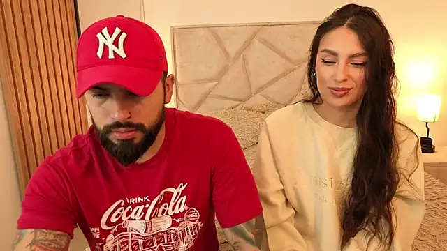 teseo and afroditha  online show from 11-30-25, 03:32