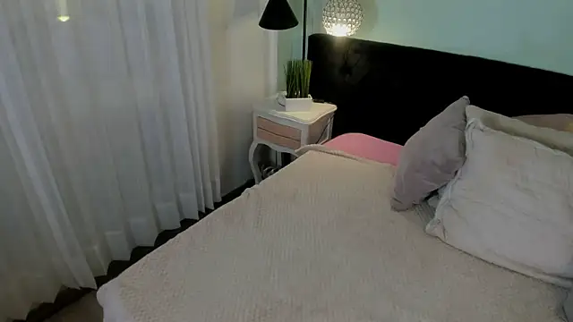 EvaaStevens online show from 09-19-25, 11:55