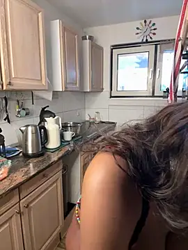 Shantel-Olivia online show from 11-18-25, 08:19