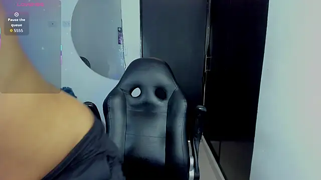 Snapshot of valentino_santoss chatting on 09-29-25, 06:35 valentino santoss online show from 09-29-25, 06:35