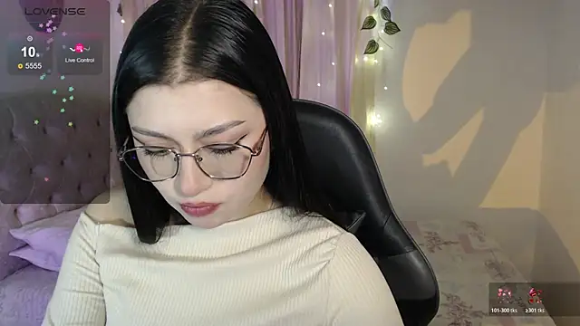 mily thomson b  online show from 07-12-26, 11:51