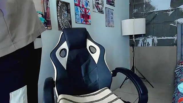 Snapshot of jaden_98_ chatting on 07-17-26, 06:02 jaden 98 online show from 07-17-26, 06:02