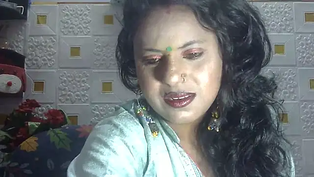 Snapshot of Sexy_komolika chatting on 03-07-25, 04:22 Sexy komolika online show from 03-07-25, 04:22