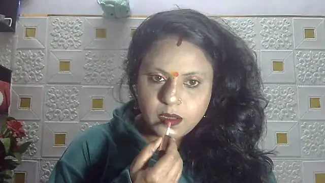 Snapshot of Sexy_komolika chatting on 03-09-25, 04:44 Sexy komolika online show from 03-09-25, 04:44