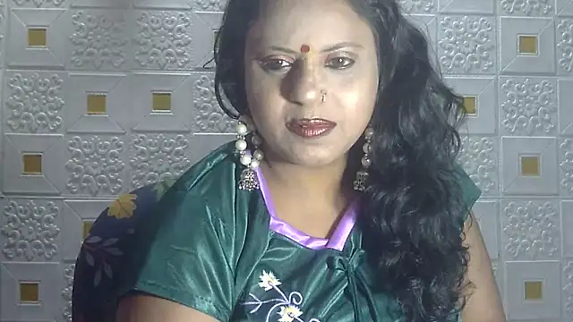 Snapshot of Sexy_komolika chatting on 03-18-25, 02:15 Sexy komolika online show from 03-18-25, 02:15