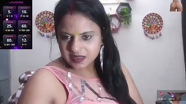 Snapshot of Sexy_komolika chatting on 09-13-25, 03:34 Sexy komolika online show from 09-13-25, 03:34