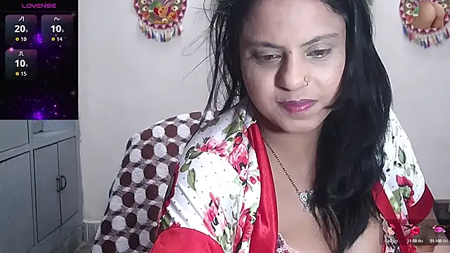 Snapshot of Sexy_komolika chatting on 09-21-25, 11:01 Sexy komolika online show from 09-21-25, 11:01