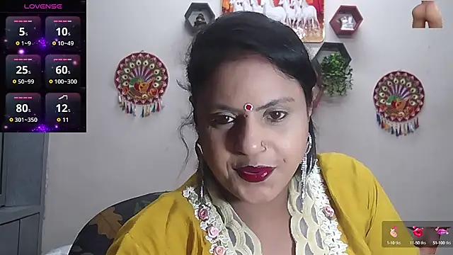 Snapshot of Sexy_komolika chatting on 09-27-25, 05:29 Sexy komolika online show from 09-27-25, 05:29