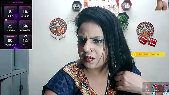 Snapshot of Sexy_komolika chatting on 10-21-25, 03:02 Sexy komolika online show from 10-21-25, 03:02