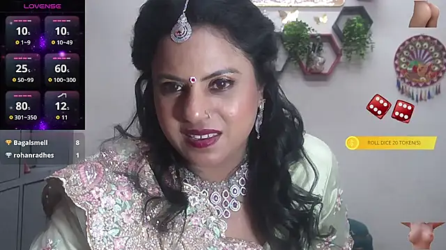 Snapshot of Sexy_komolika chatting on 11-18-25, 06:01 Sexy komolika online show from 11-18-25, 06:01