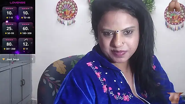 Snapshot of Sexy_komolika chatting on 11-20-25, 03:34 Sexy komolika online show from 11-20-25, 03:34