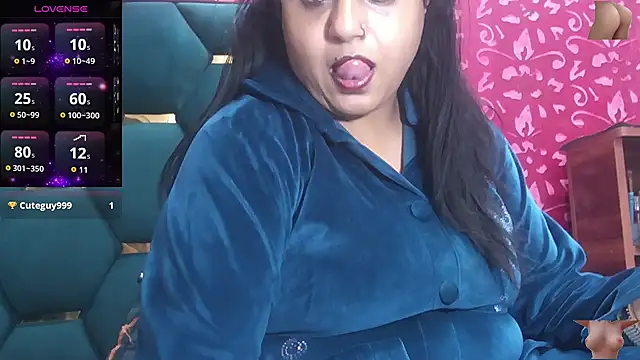 Snapshot of Sexy_komolika chatting on 11-21-25, 04:05 Sexy komolika online show from 11-21-25, 04:05