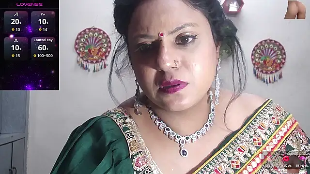 Snapshot of Sexy_komolika chatting on 11-27-25, 03:47 Sexy komolika online show from 11-27-25, 03:47