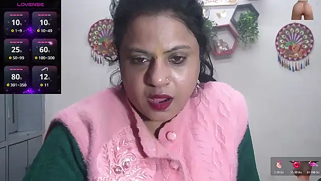 Snapshot of Sexy_komolika chatting on 12-14-25, 02:22 Sexy komolika online show from 12-14-25, 02:22