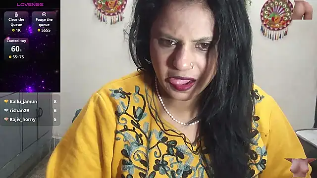 Snapshot of Sexy_komolika chatting on 01-09-26, 03:42 Sexy komolika online show from 01-09-26, 03:42