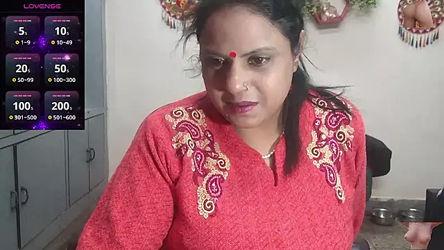 Snapshot of Sexy_komolika chatting on 01-10-26, 01:02 Sexy komolika online show from 01-10-26, 01:02