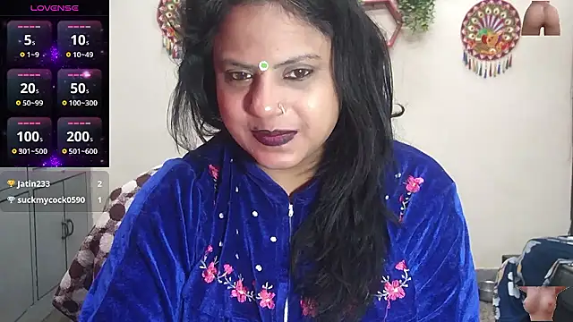 Snapshot of Sexy_komolika chatting on 01-15-26, 03:55 Sexy komolika online show from 01-15-26, 03:55