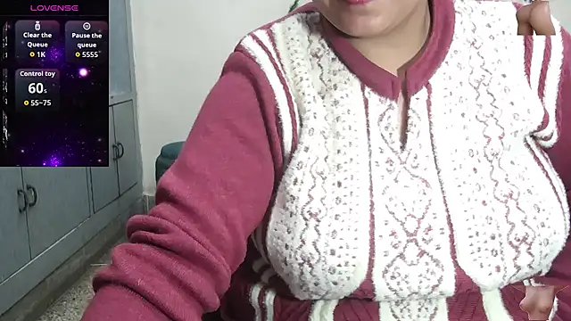 Snapshot of Sexy_komolika chatting on 02-16-26, 05:09 Sexy komolika online show from 02-16-26, 05:09